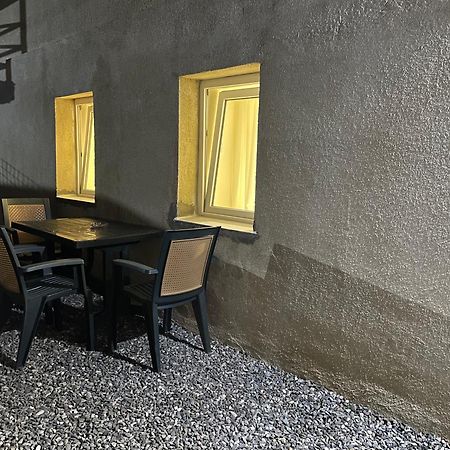 White Stones Apartment Kutaisi Bagian luar foto