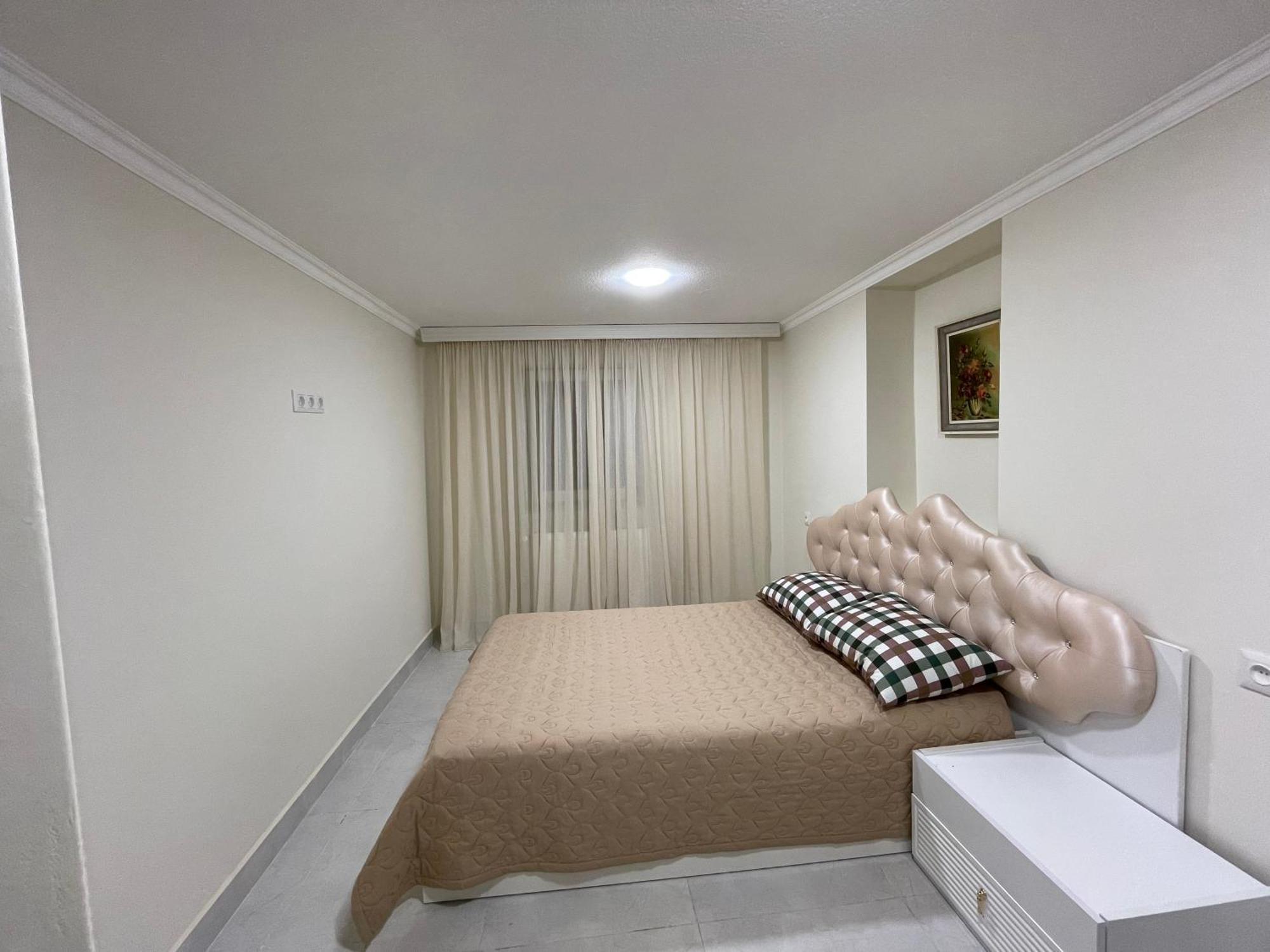 White Stones Apartment Kutaisi Bagian luar foto